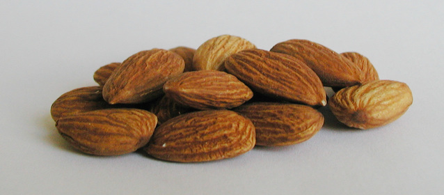 almonds-1502110-638x280