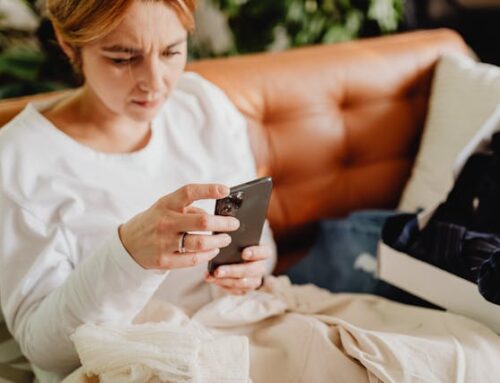 Screen Time Neck Pain: How Sitting Too Long Raises Your Risk